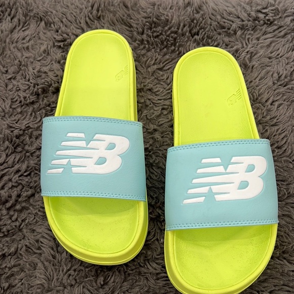 New Balance slides - Picture 2 of 3